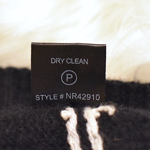 Skull Cashmere | Parket Cable Stitch Crew Sweater - Picture 6 of 12